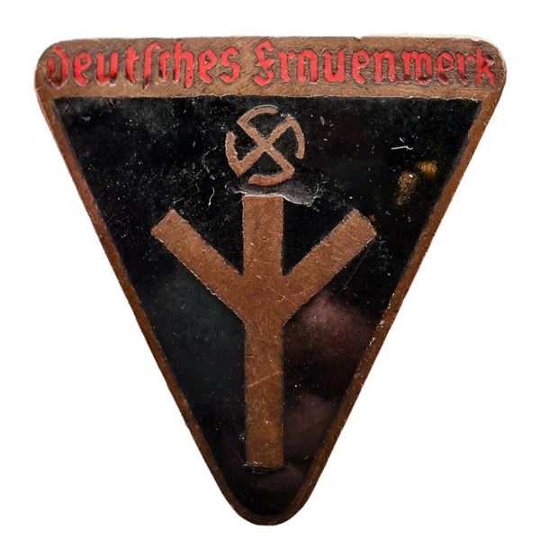 Third Reich Nazi Deutsches Frauenwerk Badge