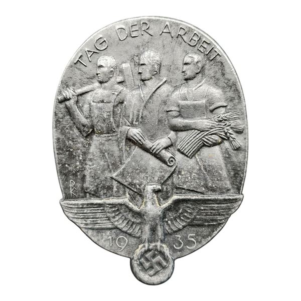 Third Reich Tag Der Arbeit 1935 Tinnie Badge