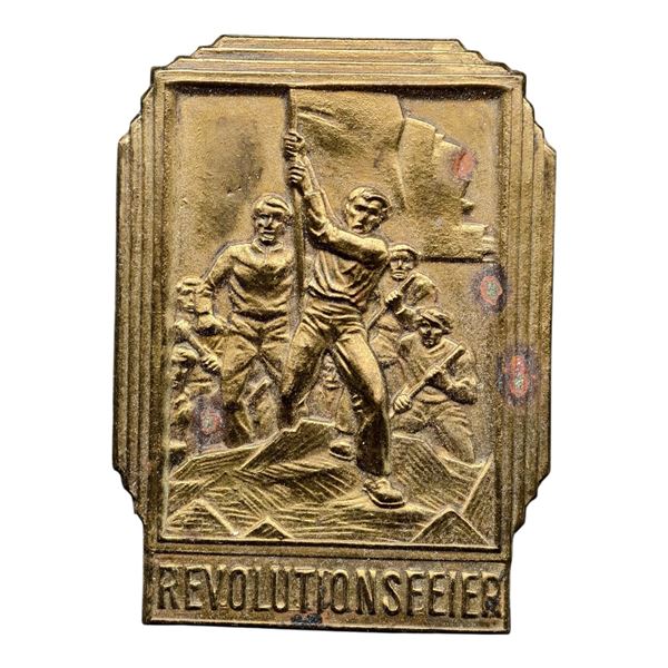 German Revolutionseeier Tinnie Badge