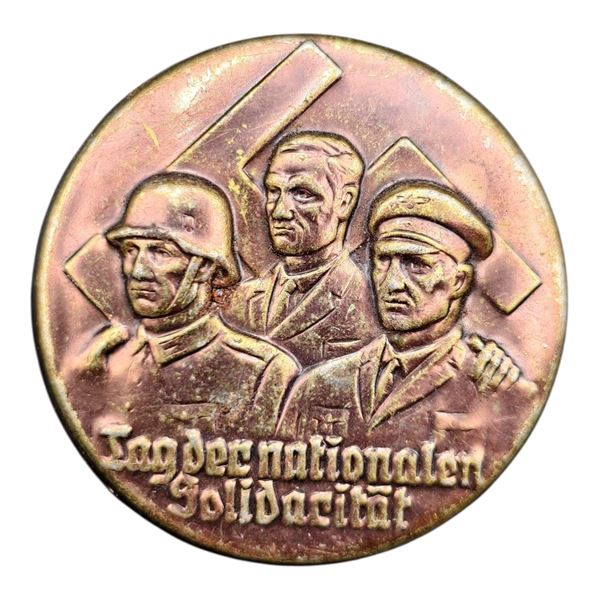 Third Reich Nazi Tinnie Badge