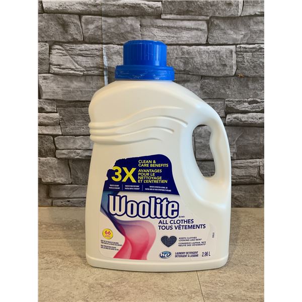 Woolite All Clothes Laundry Soap 2.96L - 66 Loads