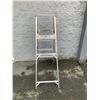 Image 4 : 5 Foot Aluminum Step Ladder With Paint Tray
