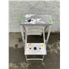 Image 5 : 5 Foot Aluminum Step Ladder With Paint Tray