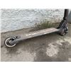 Image 7 : Untested - Swagtron Scooter - Carbon Fiber - No Charger