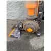 Image 5 : Dyson Ball Upright Vacuum Cleaner