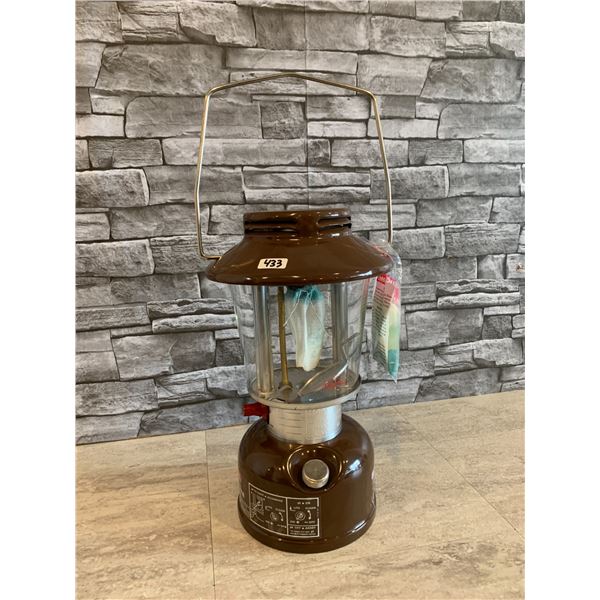 Vintage Coleman Easi-Lite Lantern With Spare Mantles