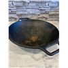 Image 7 : Lodge 14 Inch Cast Iron Wok