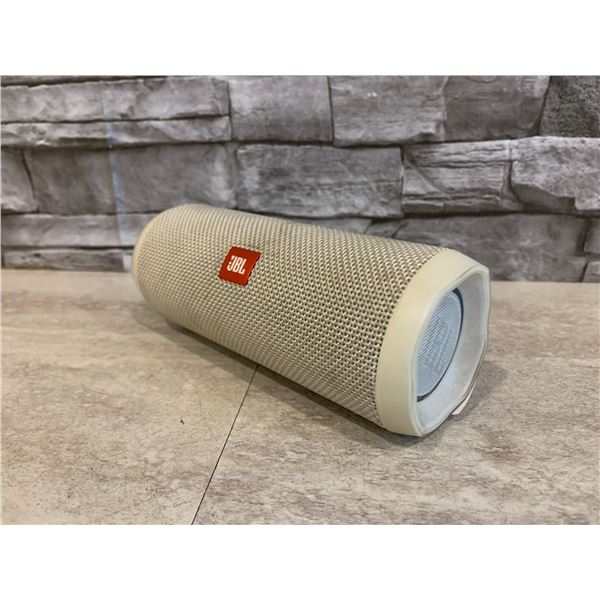 JBL Flip 4 Bluetooth Speaker