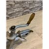 Image 8 : Vintage Ruberg Manual Meat Grinder