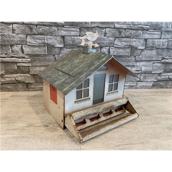 Decorative Metal Bird House - Squirrel Proof!