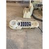 Image 4 : Star Wars Revenge of the Sith Land Line R2-D2 Telephone