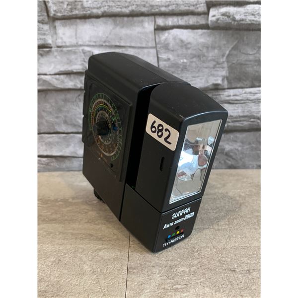 Sunpak Auto Zoom 3000 Thyristor Universal Shoe Mount Flash