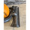 Image 4 : Dyson DC25 All Floors Bagless Ball Vacuum