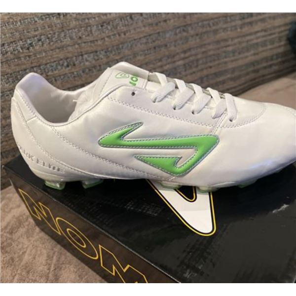 Elite Soccer Cleats shoes NEW size 13
