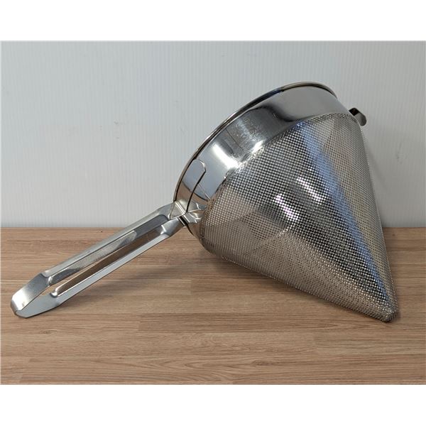 Magnum 10" China Cap Strainer