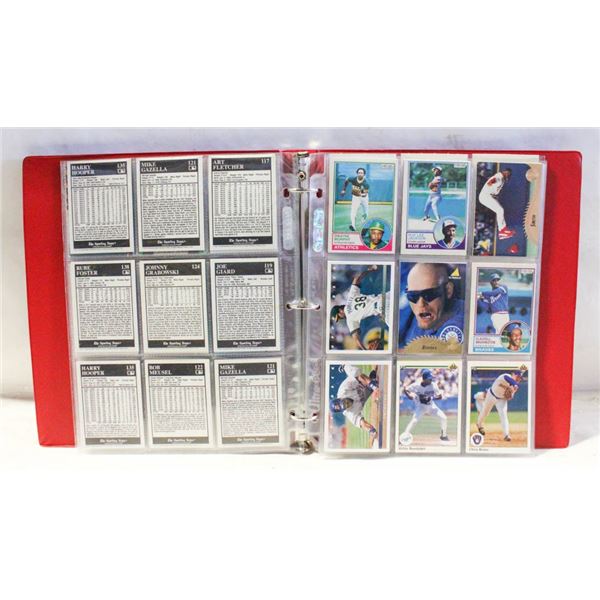 BINDER OF VARIOUS BASEBALL CARDS APPROX 90 TOTAL