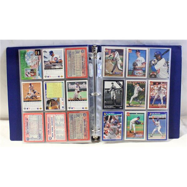 BINDER OF VARIOUS BASEBALL CARDS APPROX 126 TOTAL