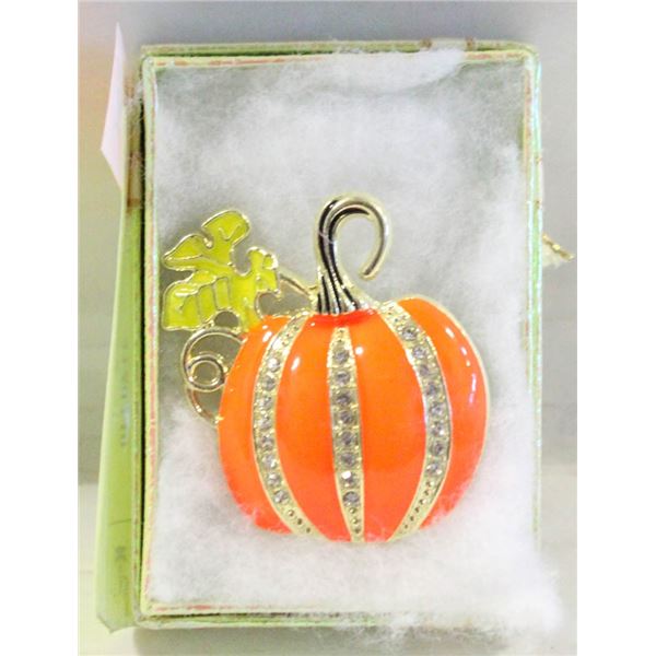 NEW HALLOWEEN PUMPKIN BROOCH WITH