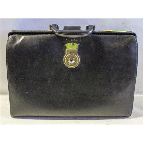 VINTAGE LEATHER DOCTORS BRIEFCASE