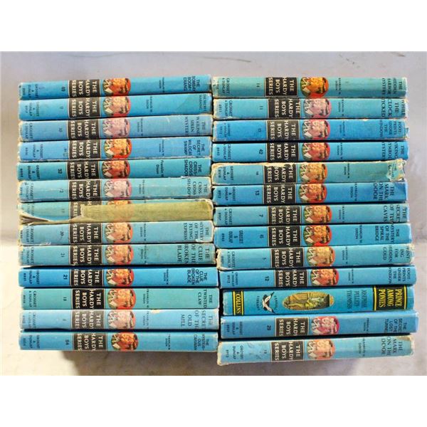 LOT OF VINTAGE HARDY BOY BOOKS