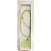 Image 1 : PERIDOT & GLASS FLOWER NECKLACE 16 1/2"