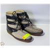 Image 1 : SEAL SKIN LADIES SIZE 7.5 LADIES BOOTS-ESTATE