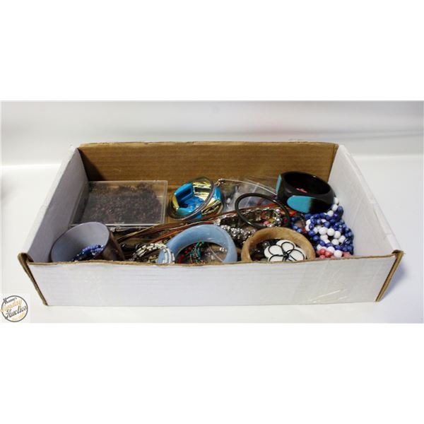 FLAT OF VINTAGE JEWELRY