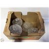 Image 1 : LOT OF PINWHEEL CRYSTAL AND CUT GLASS