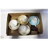 Image 1 : FLAT OF TEACUPS