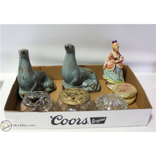 FLAT OF COLLECTIBLES