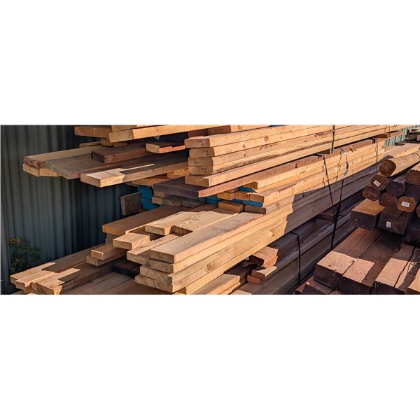 ONSITE: BUNDLE OF ASSORTED LUMBER
