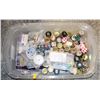 Image 1 : TOTE OF BEADS & BEADING SUPPLIES