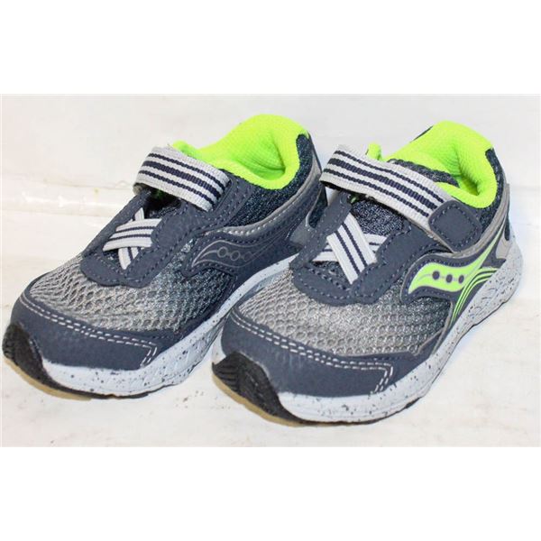 FREIGHT CLAIM: SAUCONY RIDE 10 JR NAVY BOYS SZ 5M