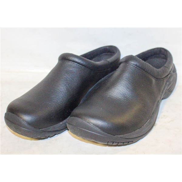 FREIGHT CLAIM: MERRELL ENCORE GUST 2 MENS SIZE 8