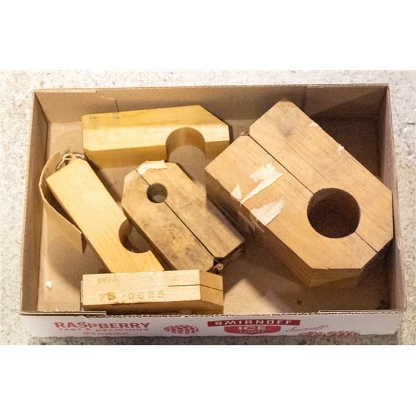 BREEZE VINTAGE CUTTING BLOCKS HINGED