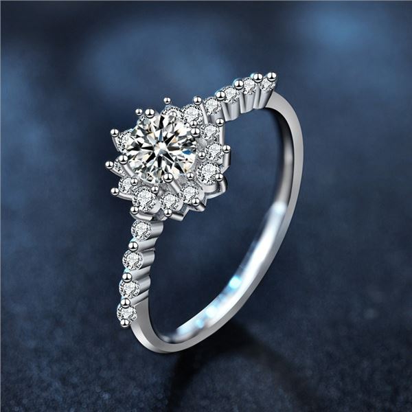 GRA CERTIFIED ROUND BRILLIANT MOISSANITE 925S