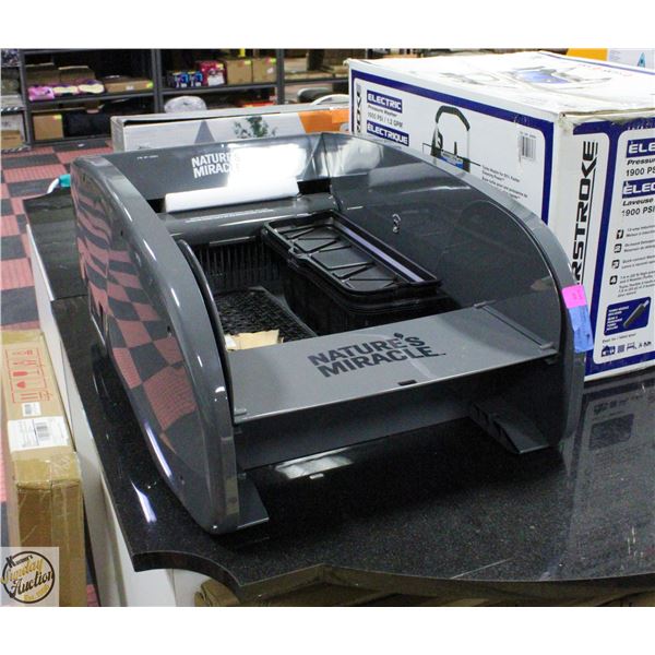 NEW NATURES MIRACLE CAT LITTER BOX