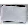 Image 1 : NEW NOVAFORM SOOTHING COOL GEL MEMORY PILLOW