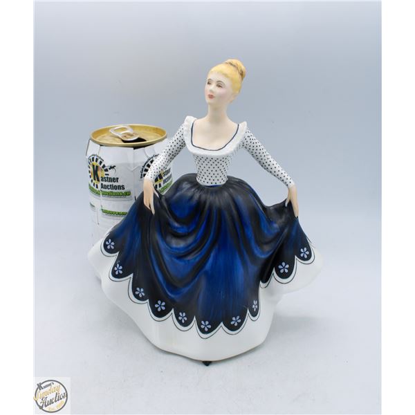 1968 ROYAL DOULTON LISA H.N.2310 MATTE FINISH