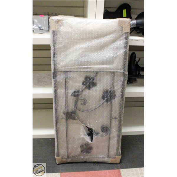 NEW 4PCS OUTDOOR GARDEN DECOR