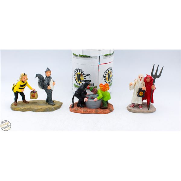 LEMAX SPOOKY TOWN LOT OF 4 COSTUMED FIGURINES