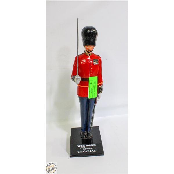 VINTAGE WIDSOR CANADIAN WHISKEY GUARDSMEN DECANTER