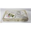 Image 1 : VINTAGE RONDIS MADE IN ENGLAND DRESSING SET