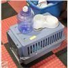 Image 1 : PET CARRIER AND WATER DISPENSER