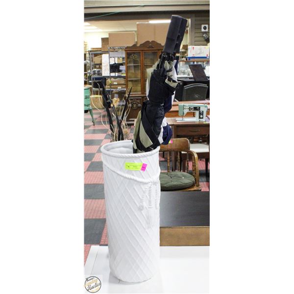 2 UMBRELLAS WITH STAND 20" HIGH