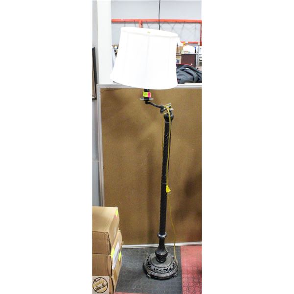 ESTATE CAST BASE FLOOR LAMP