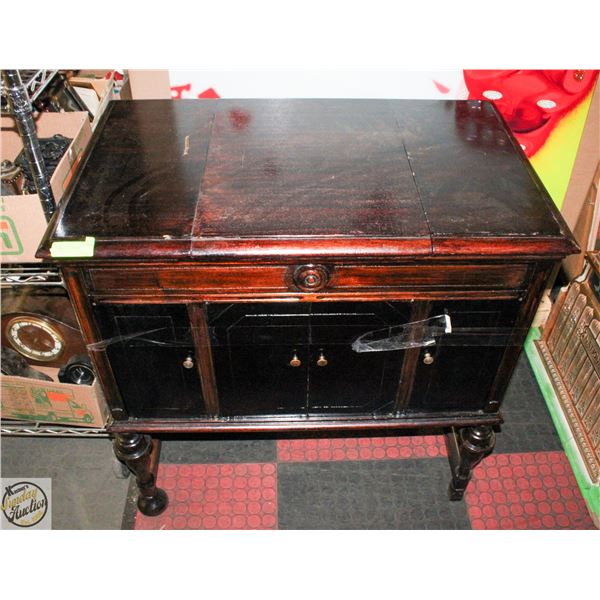VICTOR ORTHOPHONIC VICTROLA GRANADA C-4372