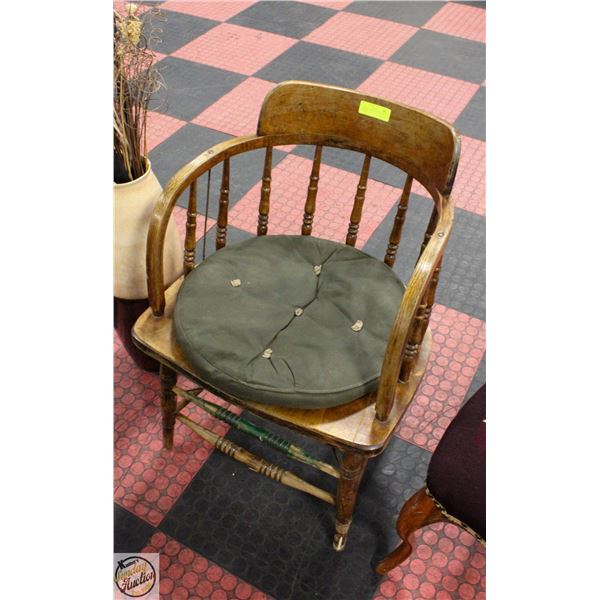 OLD CNR CABOOSE CHAIR AND CUSHION