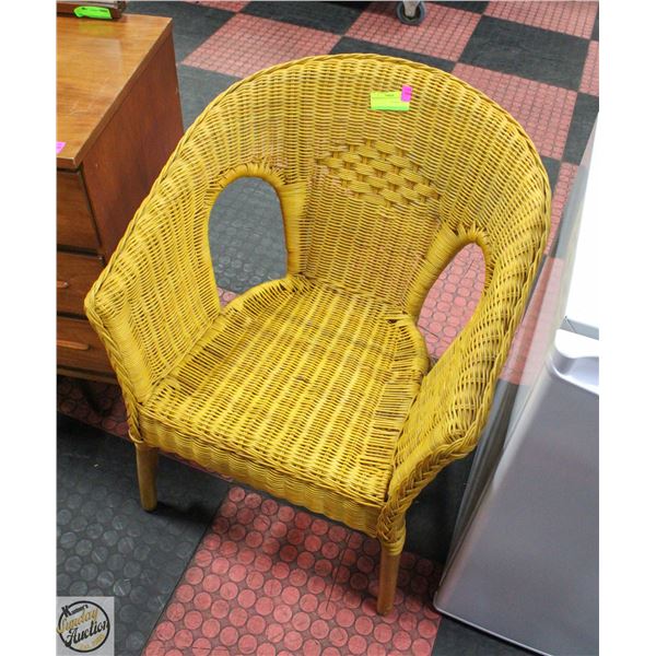 WICKER PATIO / ACCENT CHAIR
