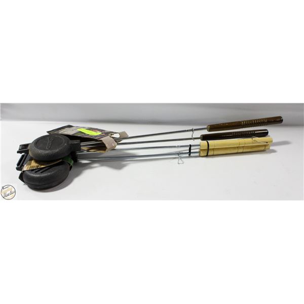 PAIR OF CAST IRON DOUBLE BROILER/ROUND PIE IRONS